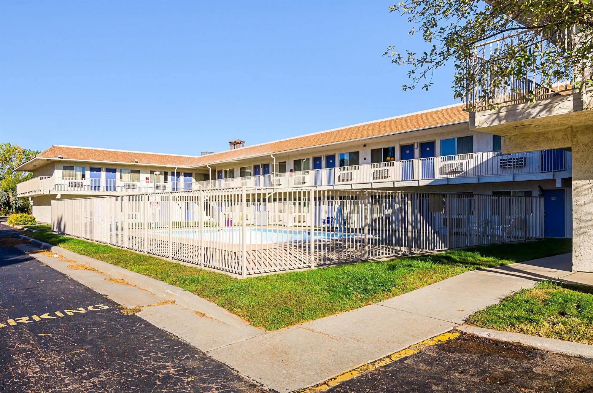 Motel 6-Mitchell, Sd Екстериор снимка