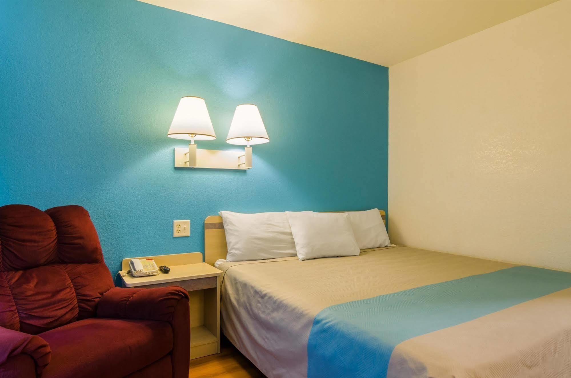 Motel 6-Mitchell, Sd Екстериор снимка