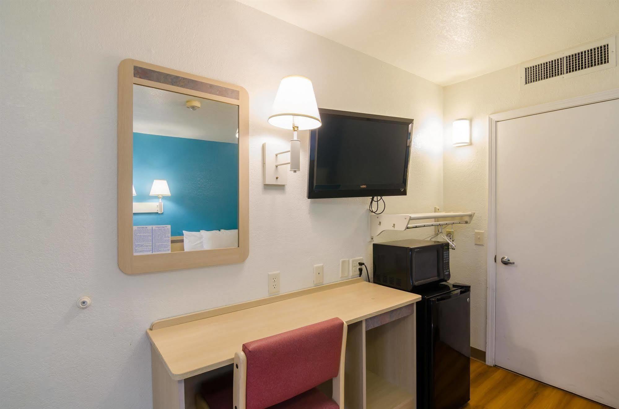Motel 6-Mitchell, Sd Екстериор снимка