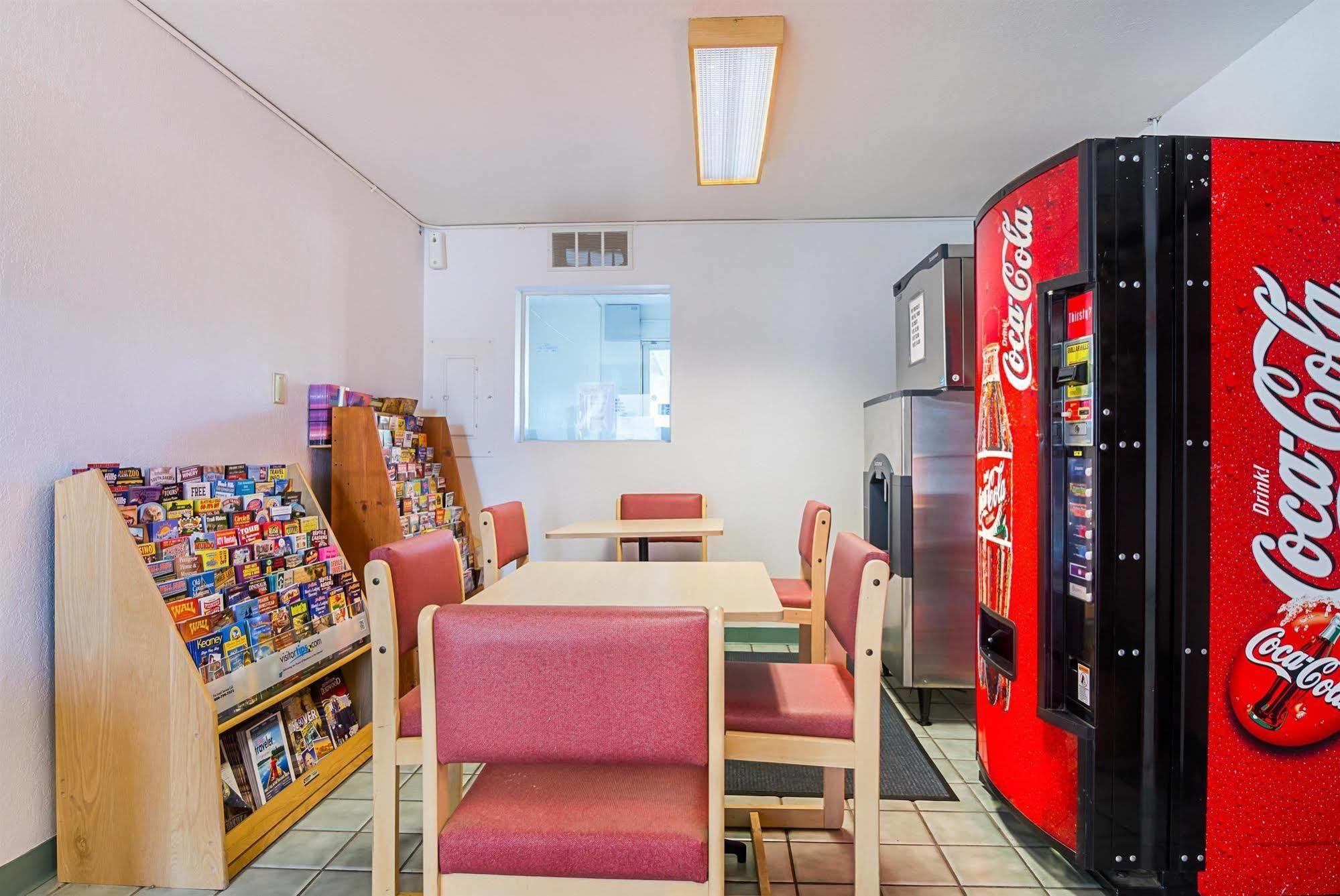 Motel 6-Mitchell, Sd Екстериор снимка