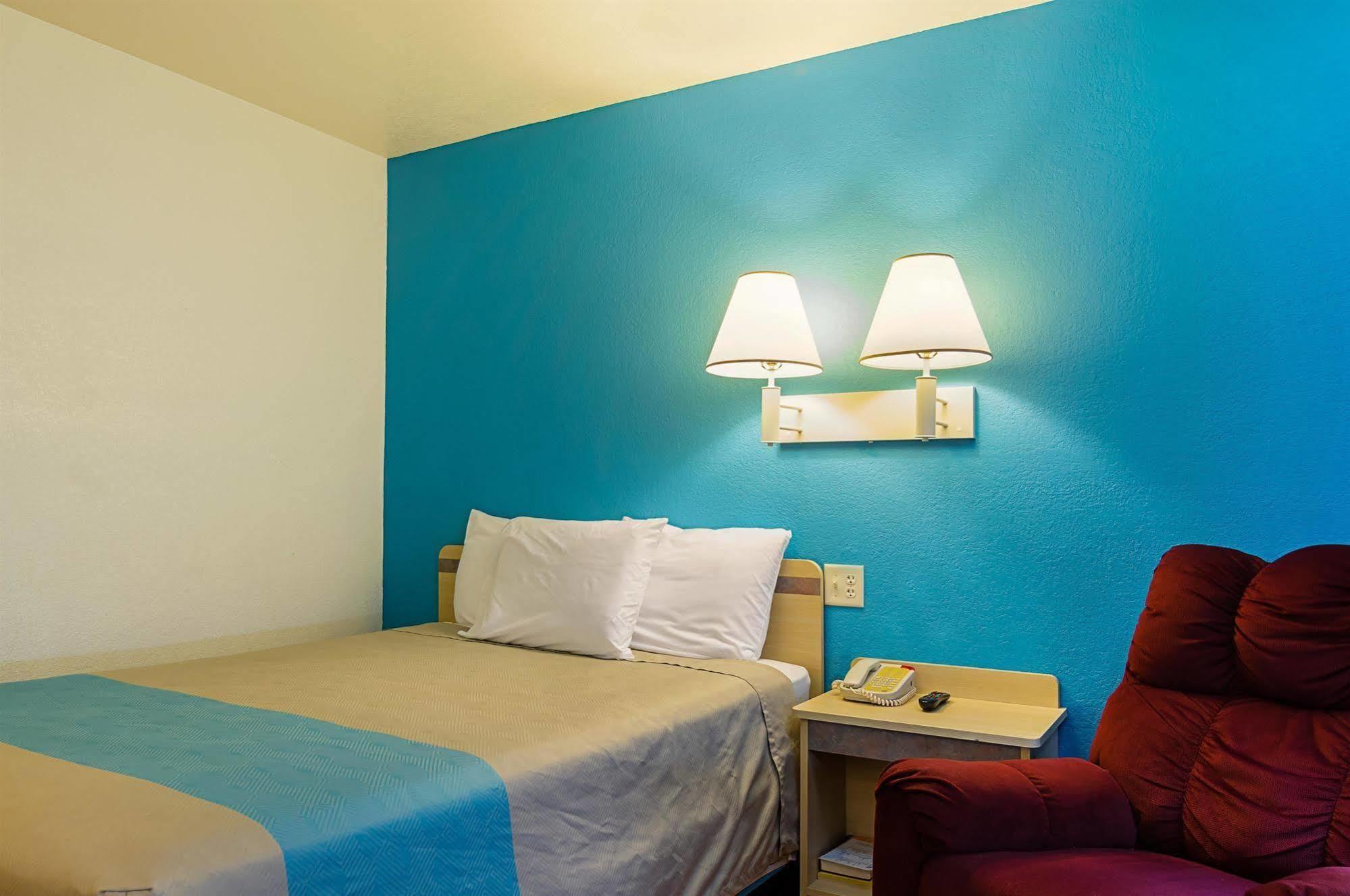Motel 6-Mitchell, Sd Екстериор снимка